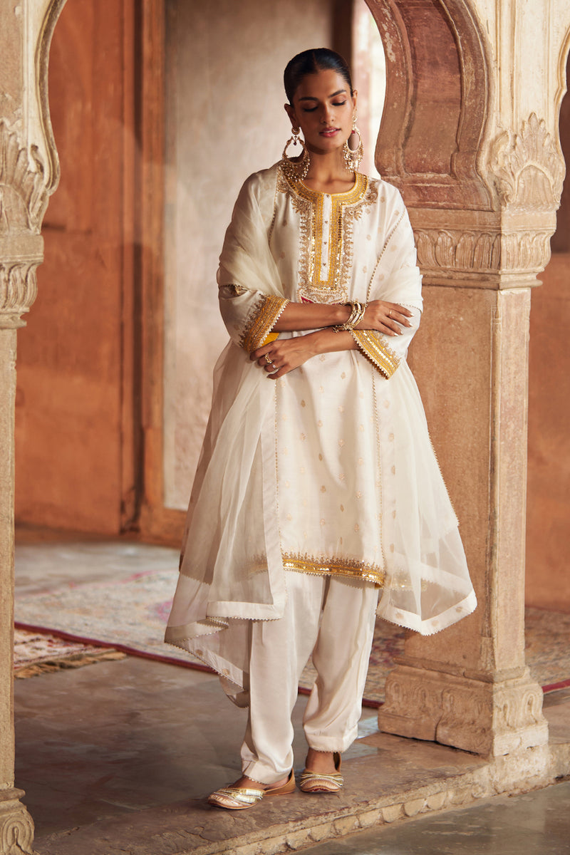 INAAYAT - DAISY IVORY CHAUGA WITH SALWAR