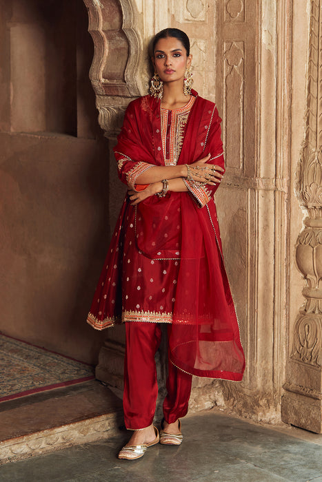 INAAYAT - DEEP RED CHAUGA WITH SALWAR