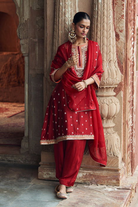 INAAYAT - DEEP RED CHAUGA WITH SALWAR