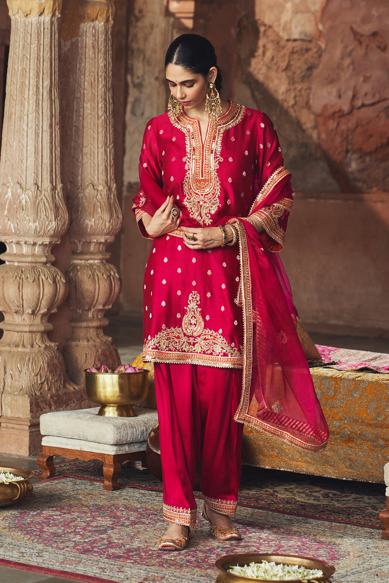 MEHWISH - HOTPINK SHORT KURTA WITH SALWAR AND DUPATTA