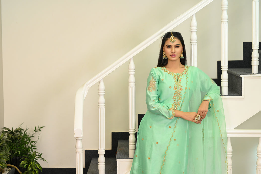 Aqua Blue Hand Embroidered Straight Kurta W/Pant & Dupatta Set.