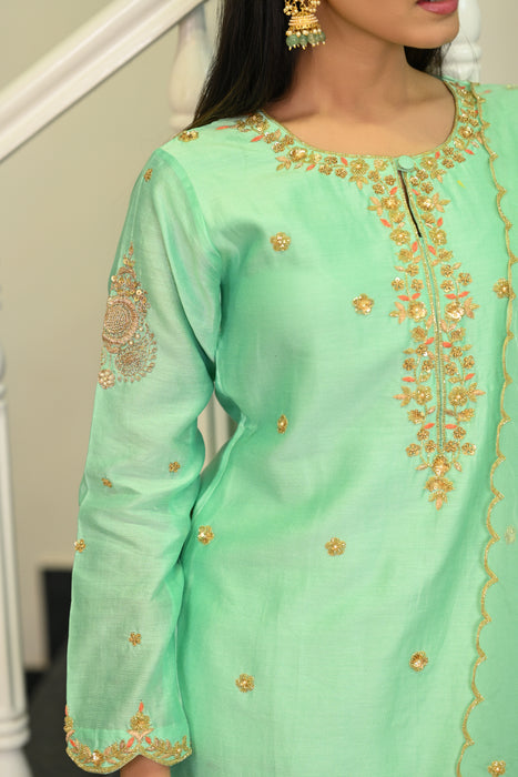 Aqua Blue Hand Embroidered Straight Kurta W/Pant & Dupatta Set.