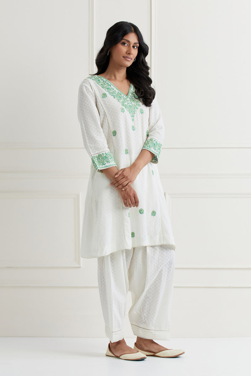 Off White Cotton Kurta & Pant Salwar Set