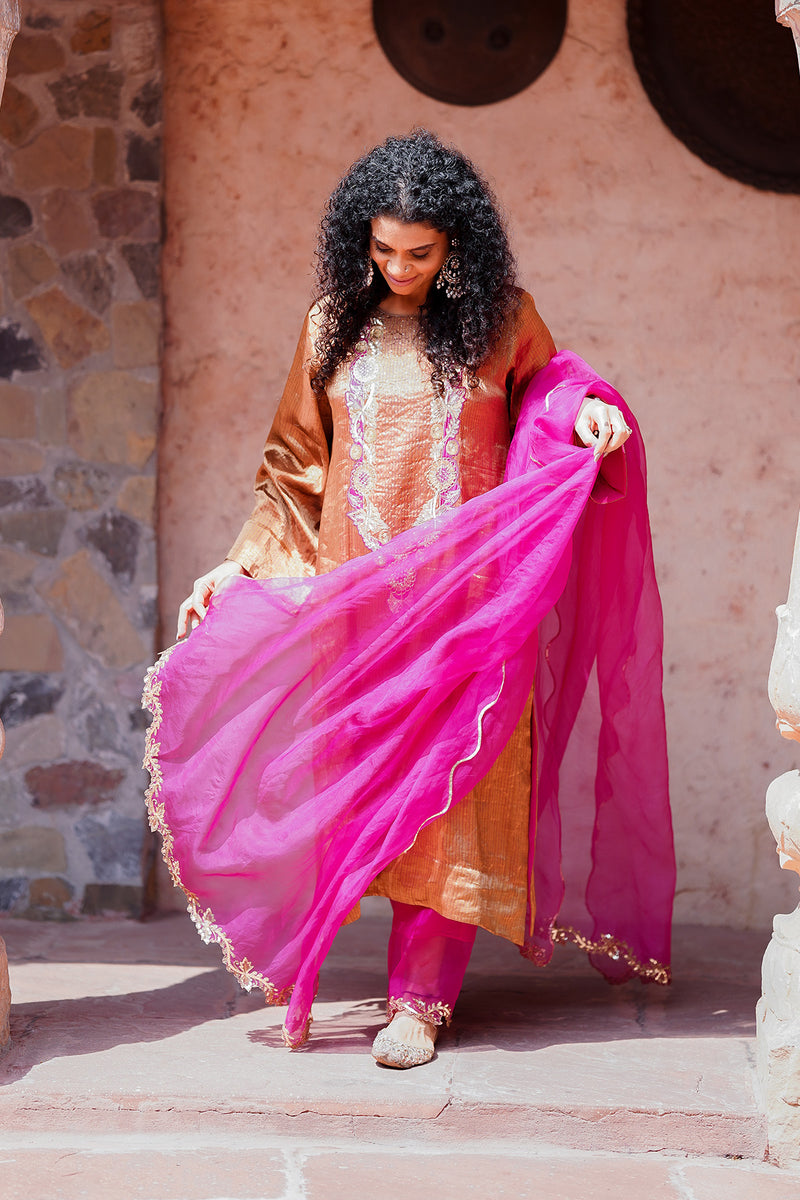 Riyaasat Kurta Set