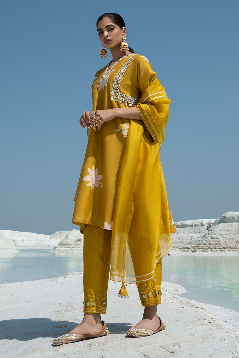 Zahra Amber Kurta Set