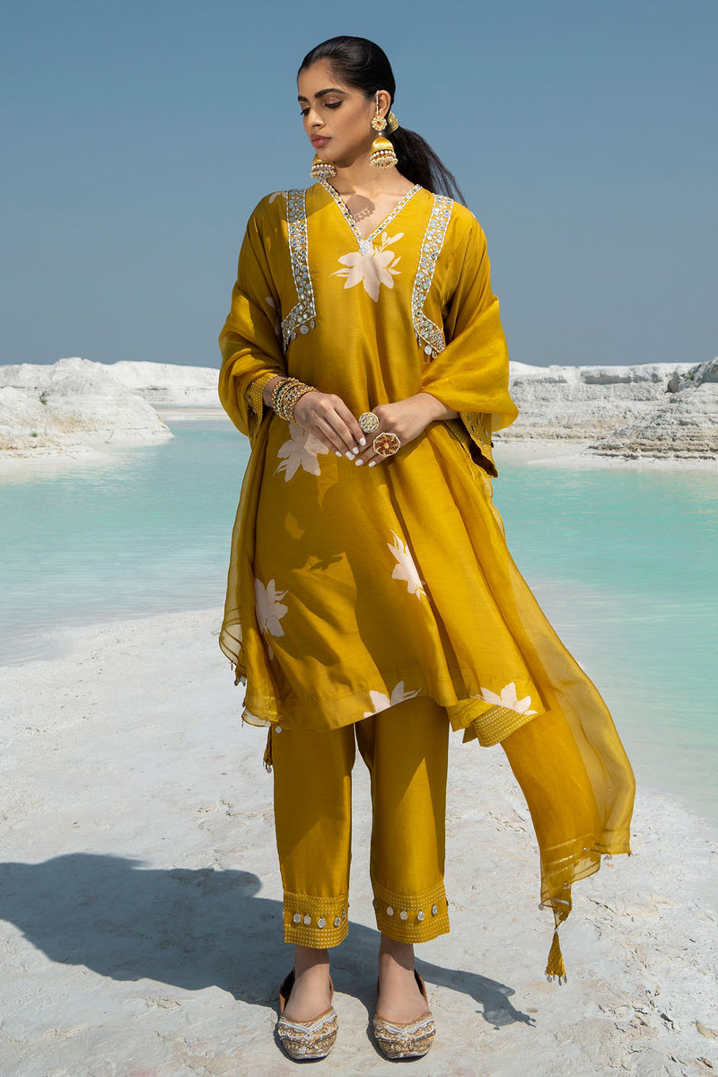 Zahra Amber Kurta Set