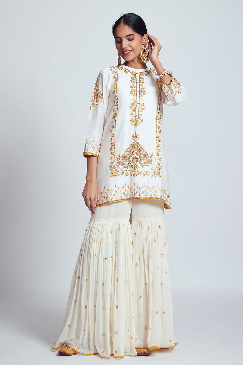 Saba- Daisy ivory Chanderi silk kurta garara