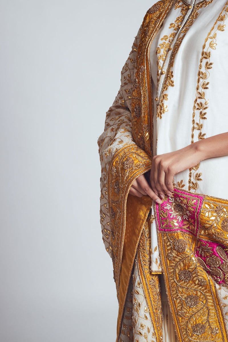 Syra- Daisy ivory gota patti & dabka zardozi work kurta garara