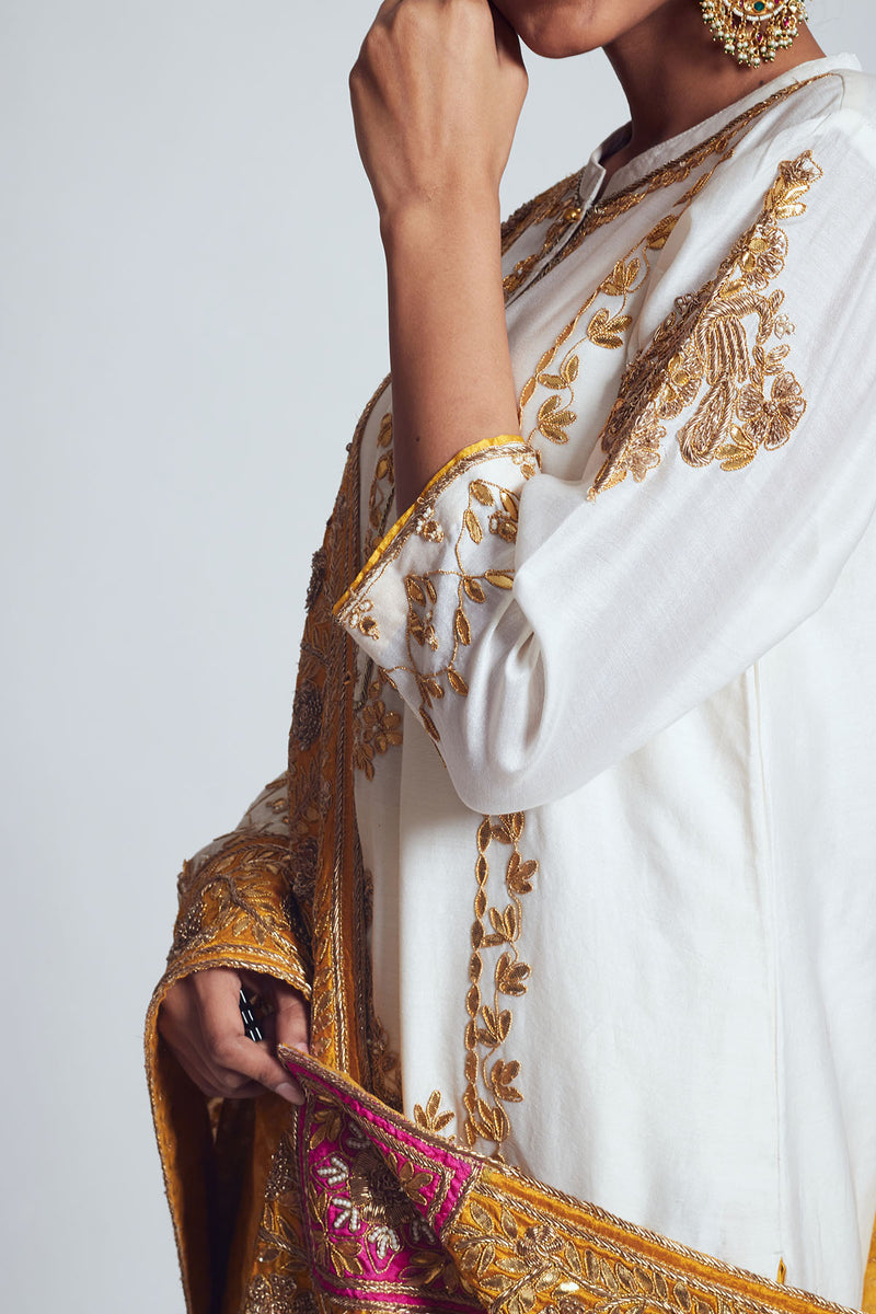 Syra- Daisy ivory gota patti & dabka zardozi work kurta garara