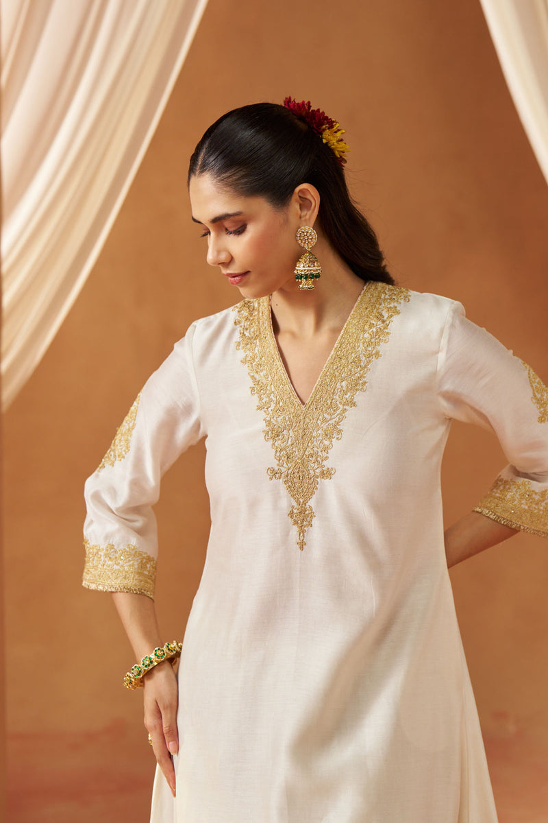 Liana Daisy Chauga with Salwar and Dupatta