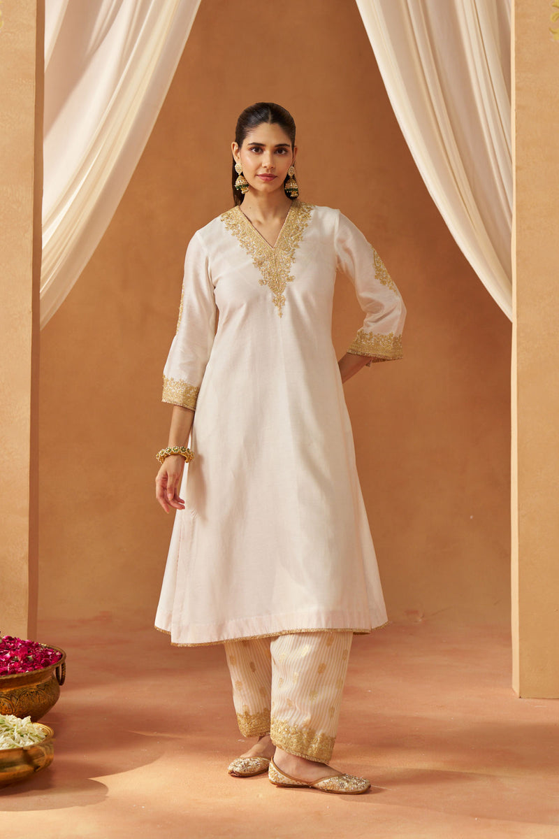 Liana Daisy Chauga with Salwar and Dupatta