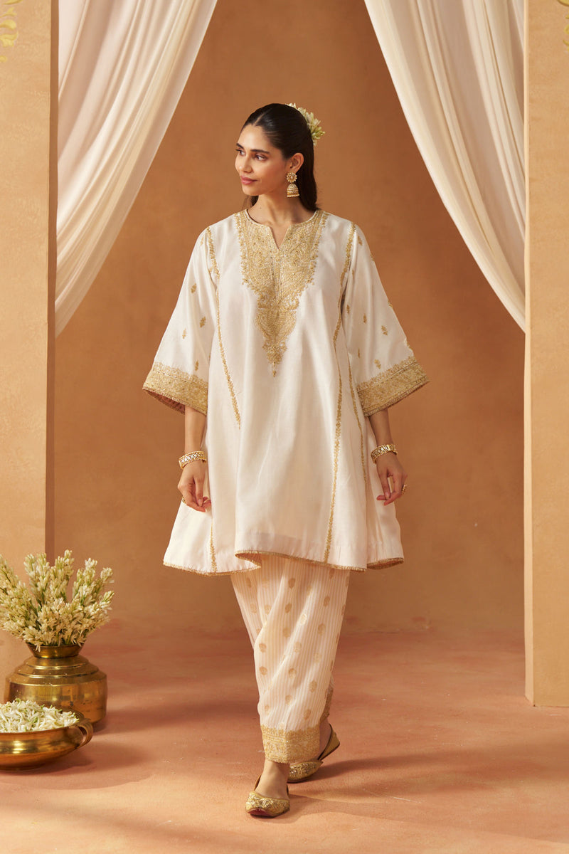 Maahgul Daisy Ivory Kalidaar Chauga with Salwar and Dupatta