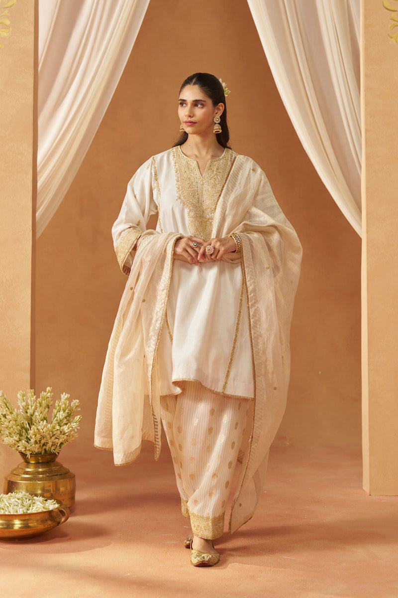 Maahgul Daisy Ivory Kalidaar Chauga with Salwar and Dupatta