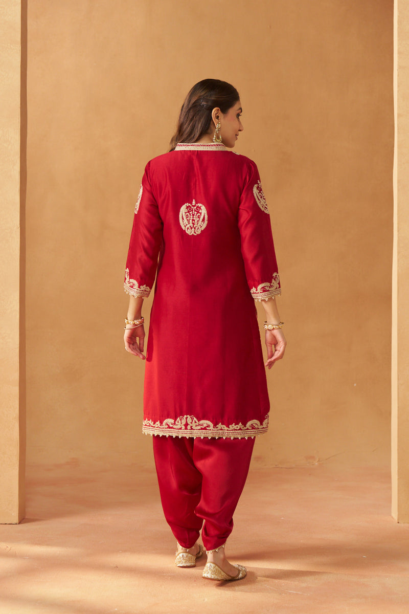 Aabisah Deep Red