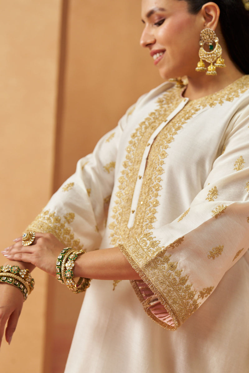 Zeenal Daisy Ivory A Line Kaaftan with Salwar with Dupatta