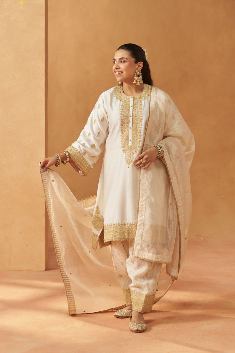 Zeenal Daisy Ivory A Line Kaaftan with Salwar with Dupatta