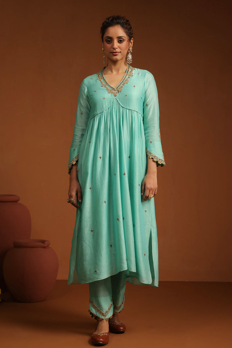 PAKEEZAH CHUNNAT JODA NEELA