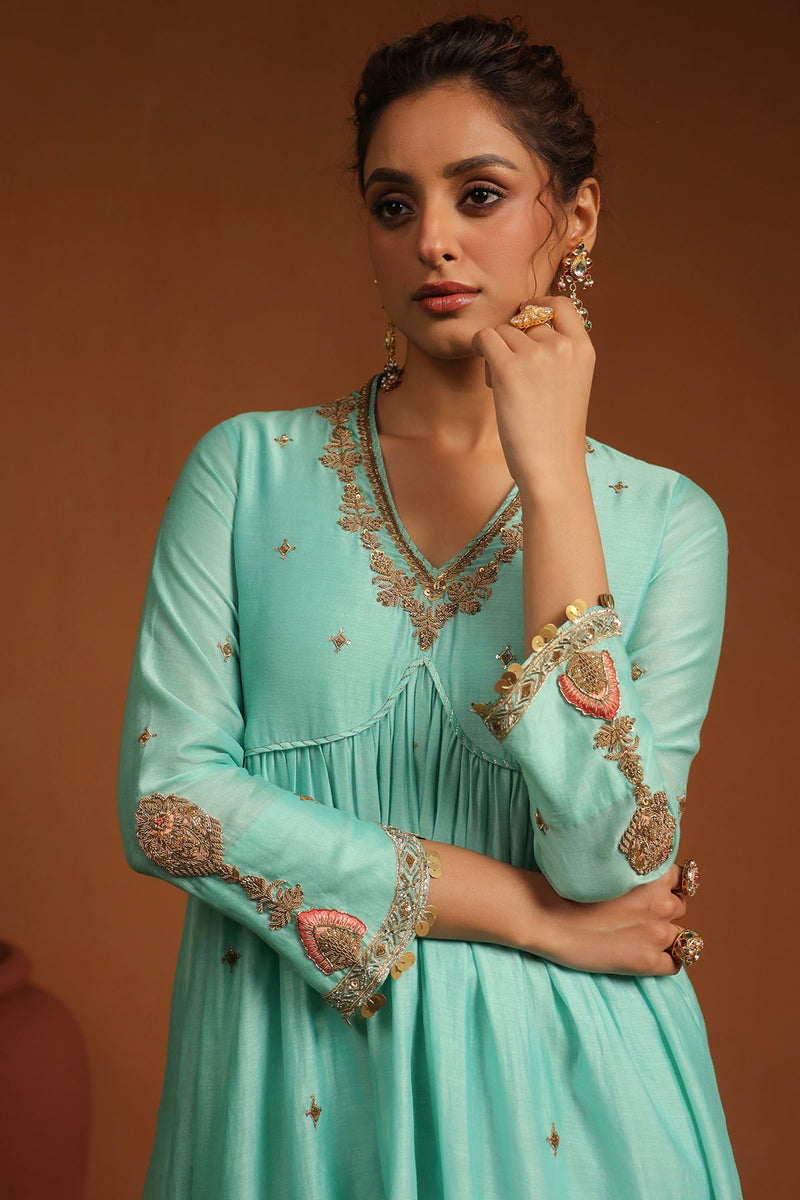 PAKEEZAH CHUNNAT JODA NEELA