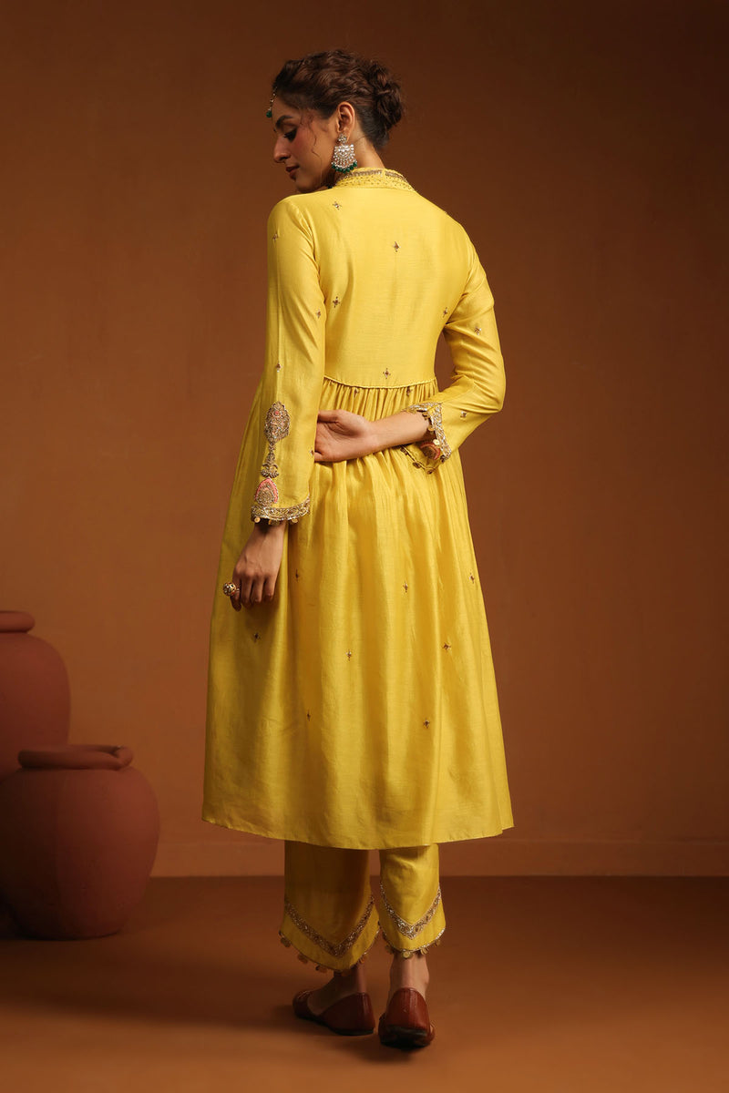 PAKEEZAH CHUNNAT JODA SUNEHRA