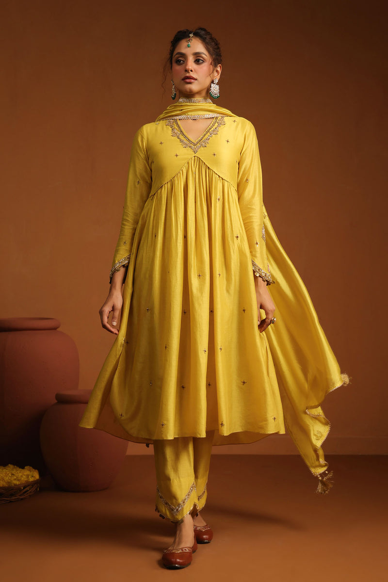 PAKEEZAH CHUNNAT JODA SUNEHRA