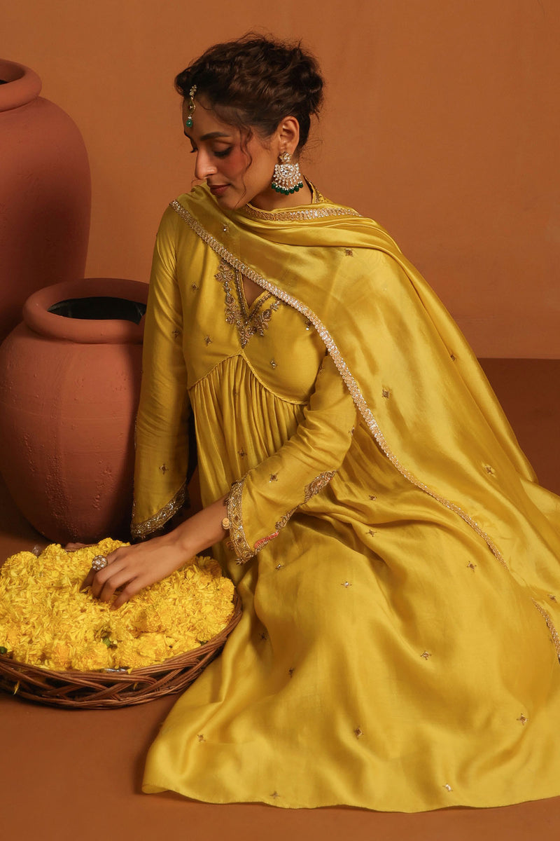 PAKEEZAH CHUNNAT JODA SUNEHRA