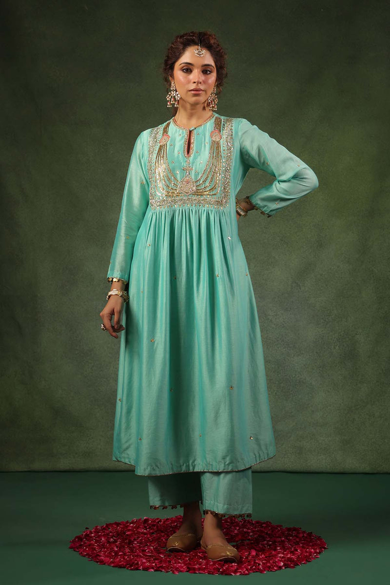 PAKEEZAH JADAU JODA NEELA