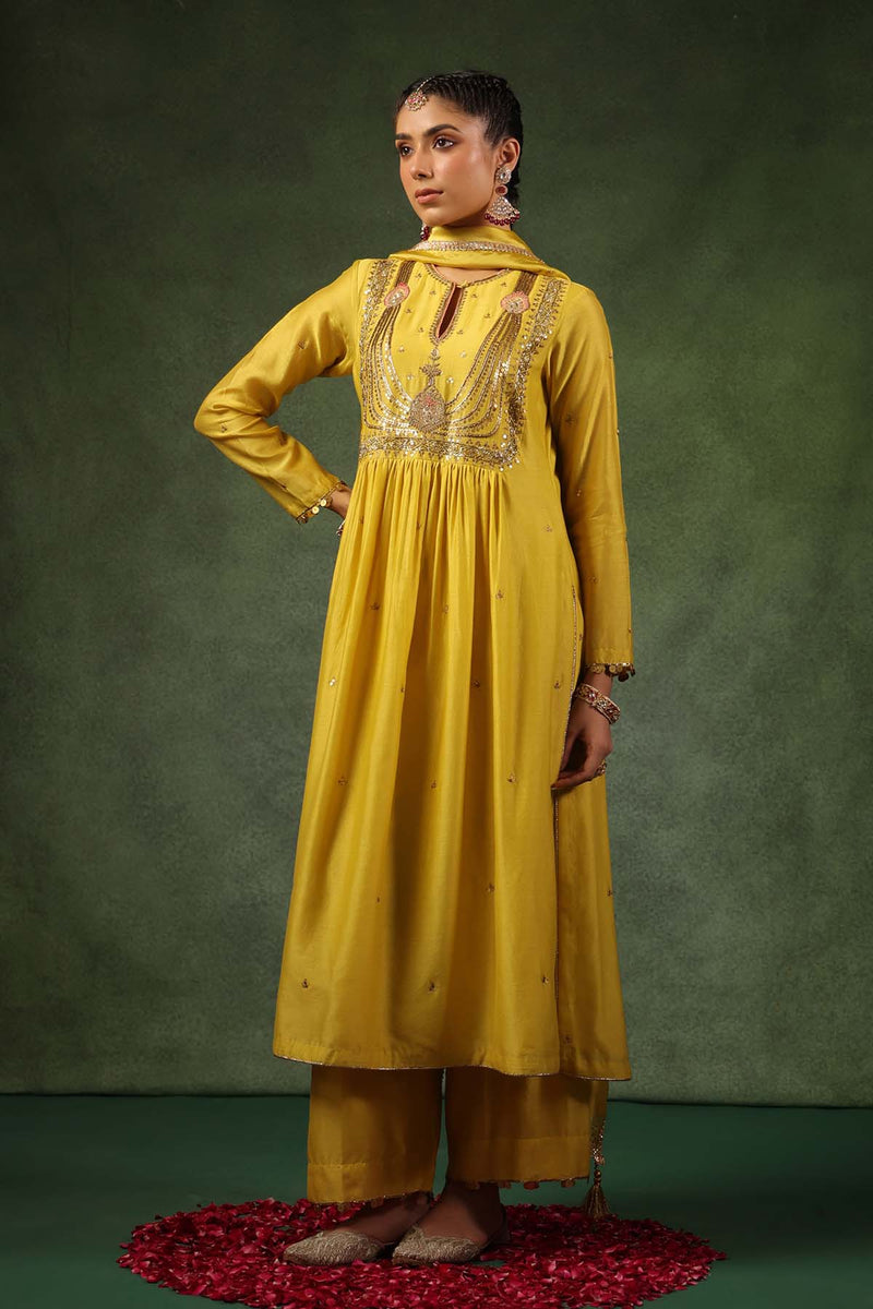 PAKEEZAH JADAU JODA SUNEHRA