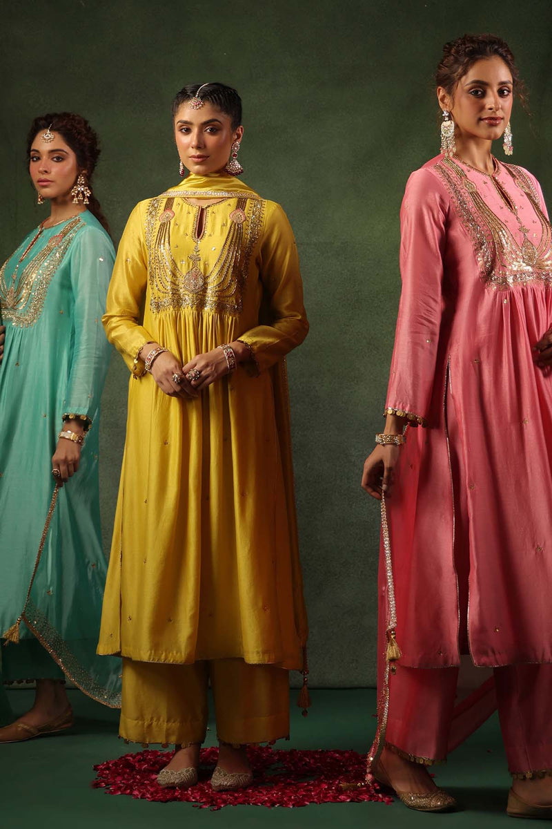 PAKEEZAH JADAU JODA SUNEHRA