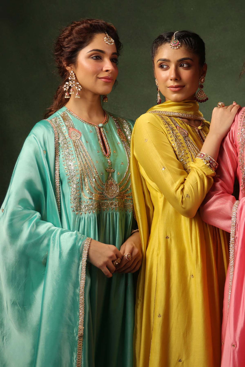 PAKEEZAH JADAU JODA SUNEHRA