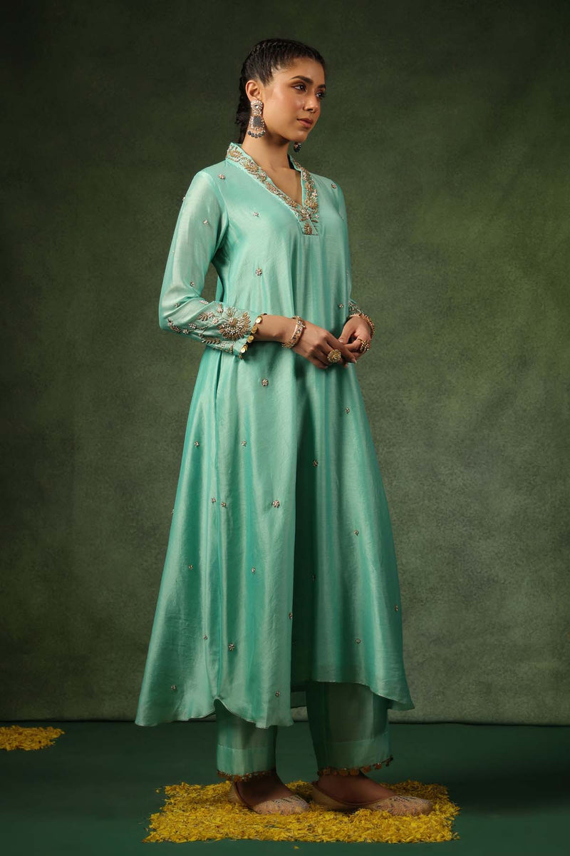 PAKEEZAH PHOOL JODA NEELA