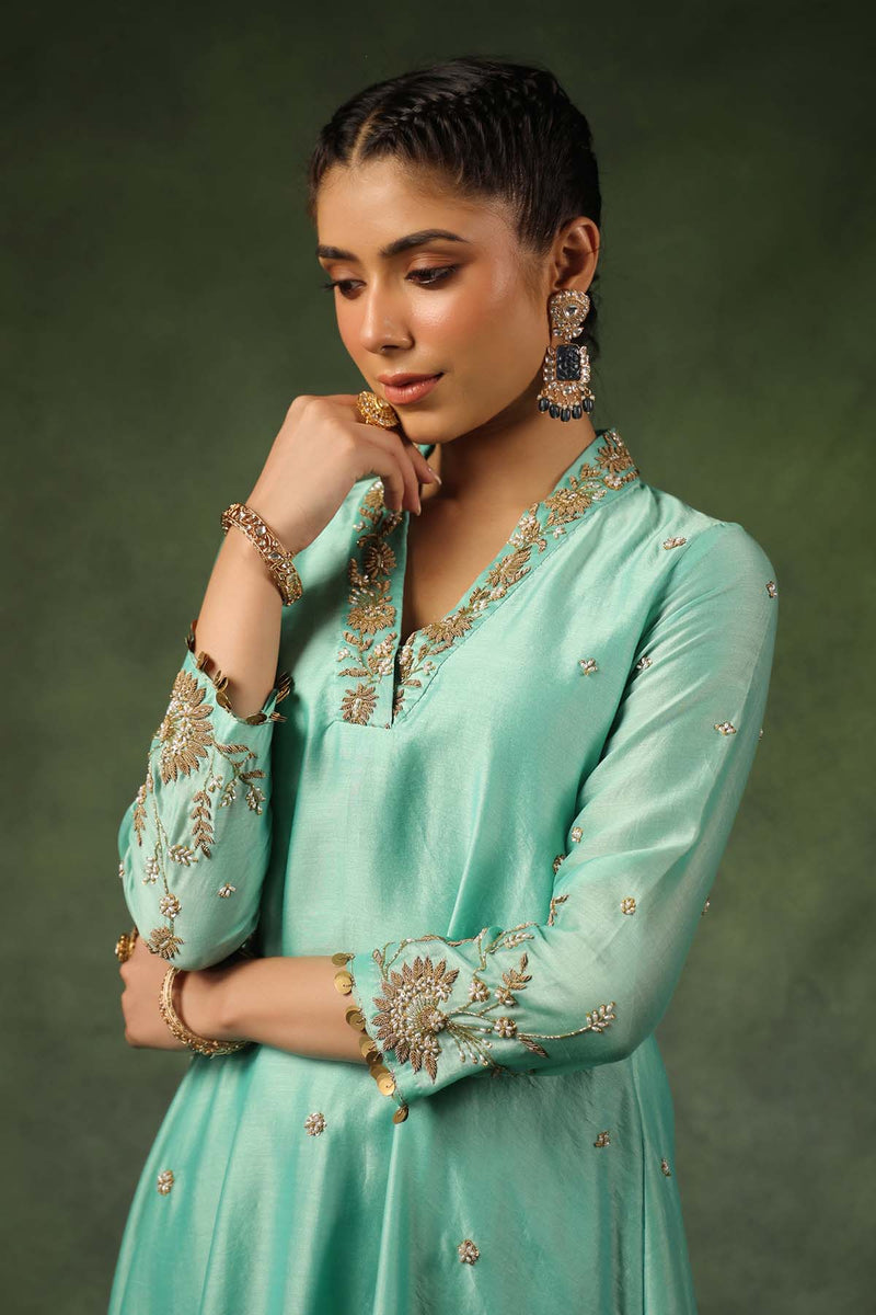 PAKEEZAH PHOOL JODA NEELA