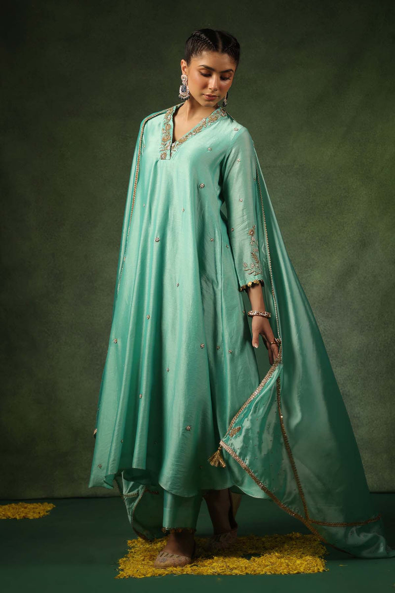 PAKEEZAH PHOOL JODA NEELA