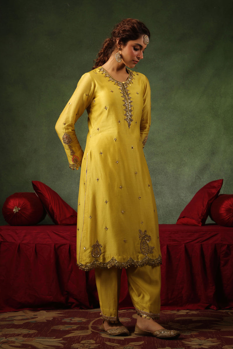 PAKEEZAH AMBI BUTA JODA SUNEHRA