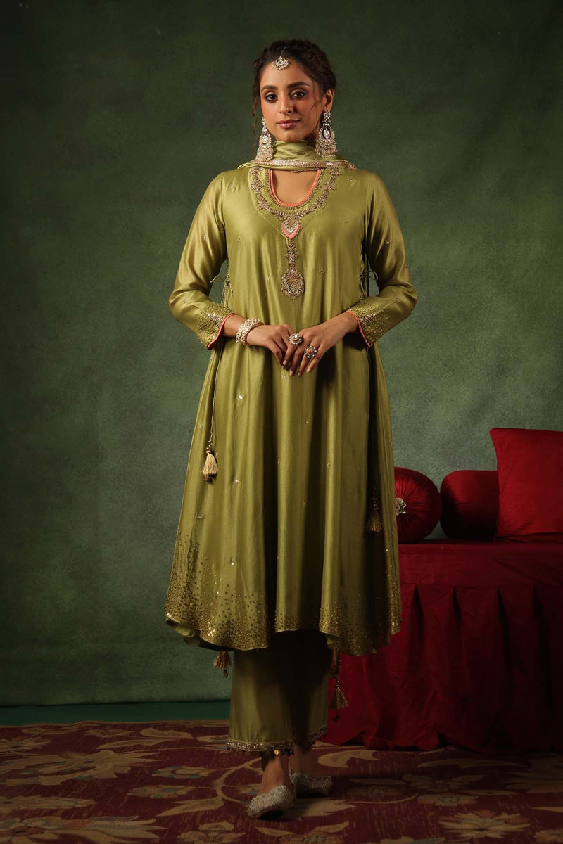 PAKEEZAH PAAN BUTA JODA HARA