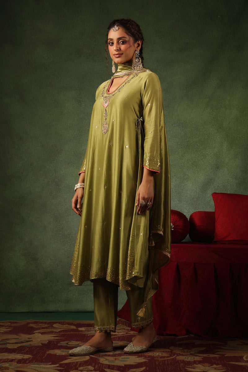 PAKEEZAH PAAN BUTA JODA HARA