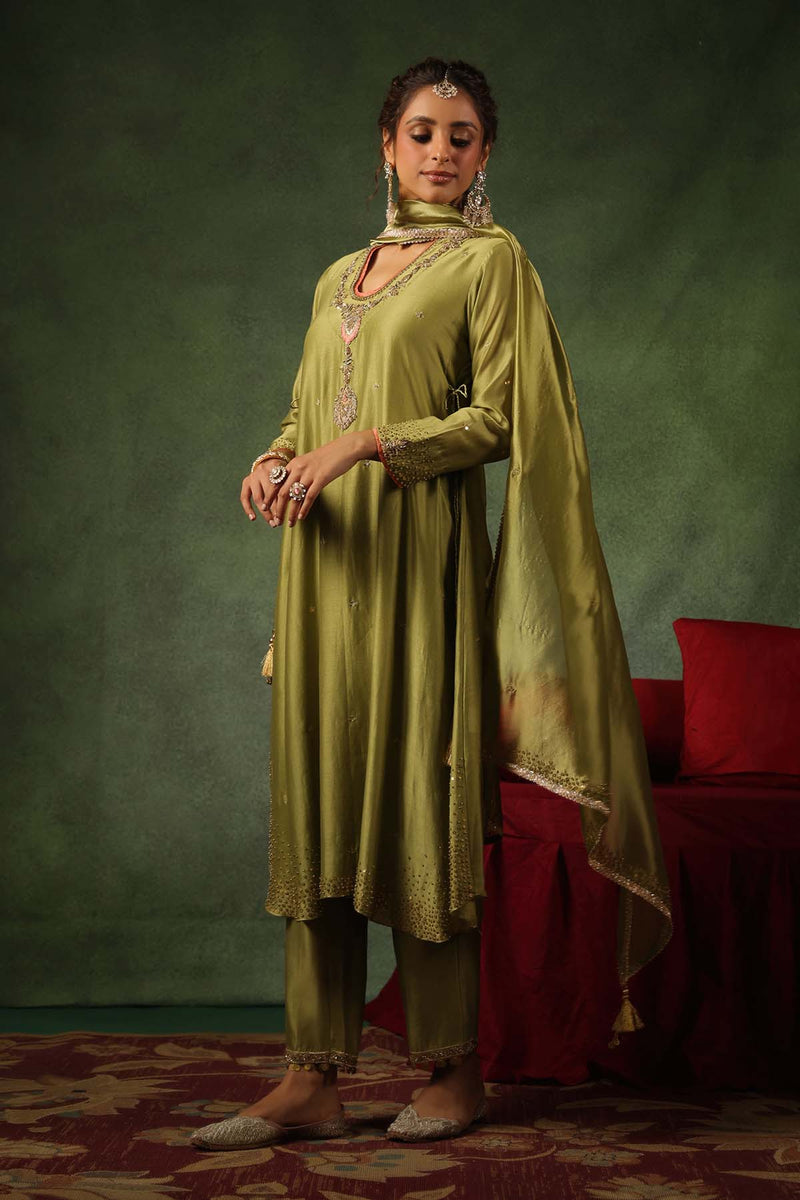 PAKEEZAH PAAN BUTA JODA HARA