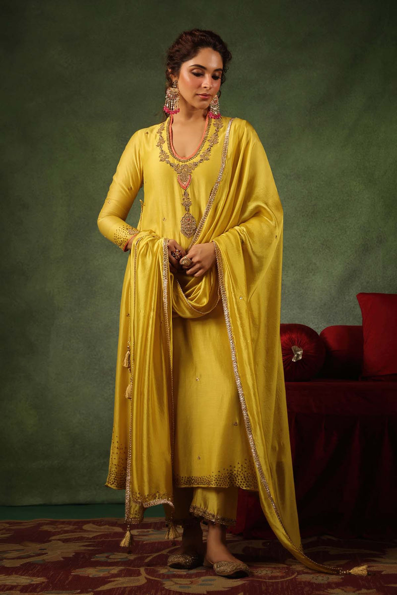 PAKEEZAH PAAN BUTA JODA SUNEHRA