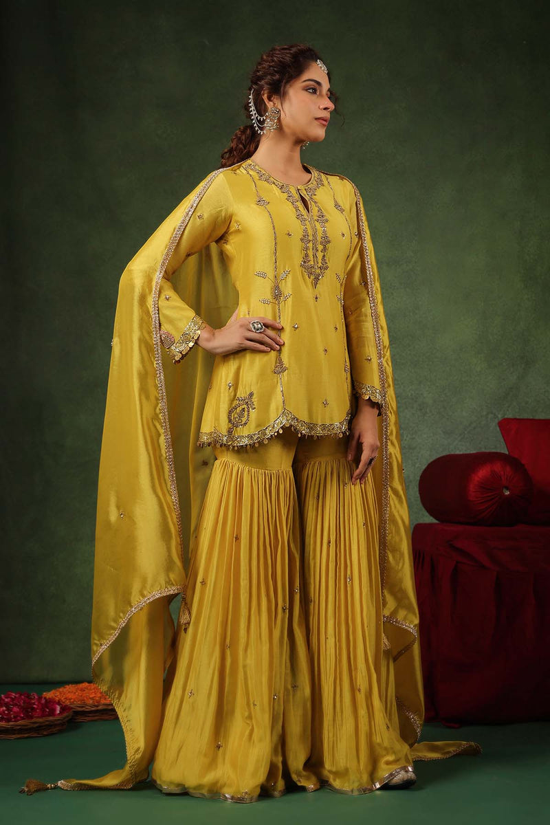 PAKEEZAH SHARARA JODA SUNEHRA