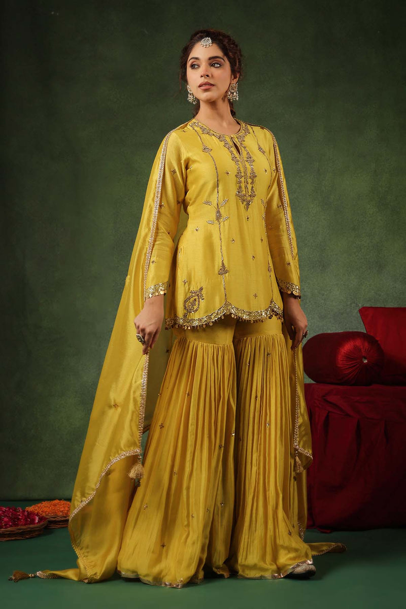 PAKEEZAH SHARARA JODA SUNEHRA