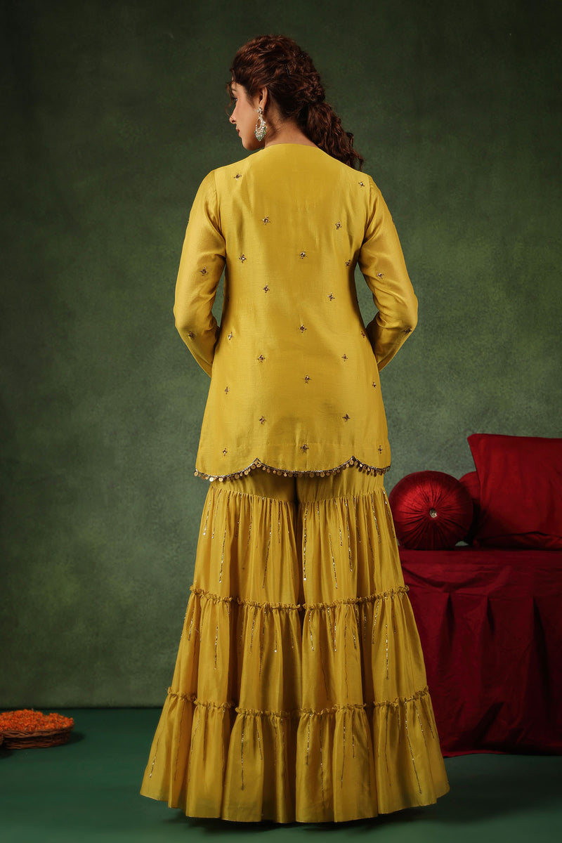 PAKEEZAH GHARARA JODA SUNEHRA