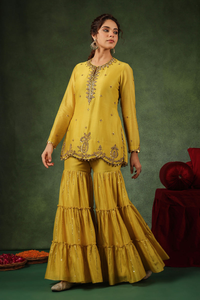 PAKEEZAH GHARARA JODA SUNEHRA