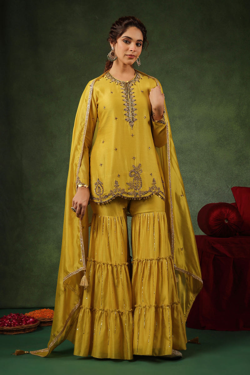 PAKEEZAH GHARARA JODA SUNEHRA