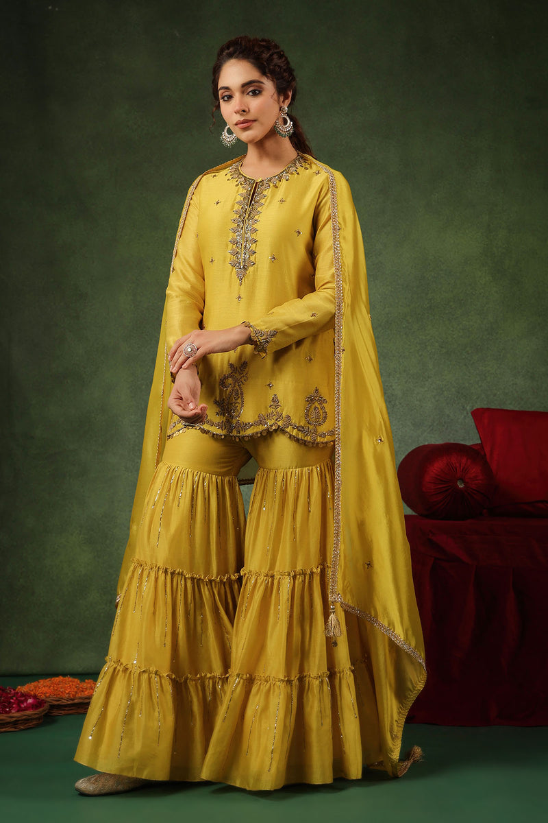 PAKEEZAH GHARARA JODA SUNEHRA