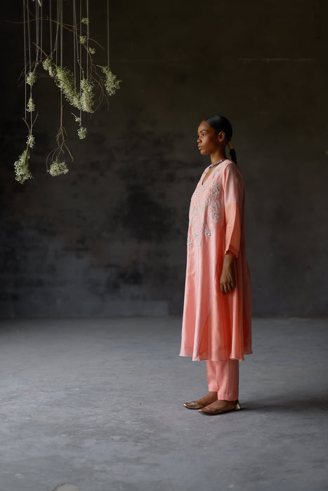 Gulabi Zariha Kurta Set