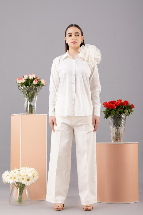 WHITE POPLIN SHIRT WITH ORGANZA FLOWER