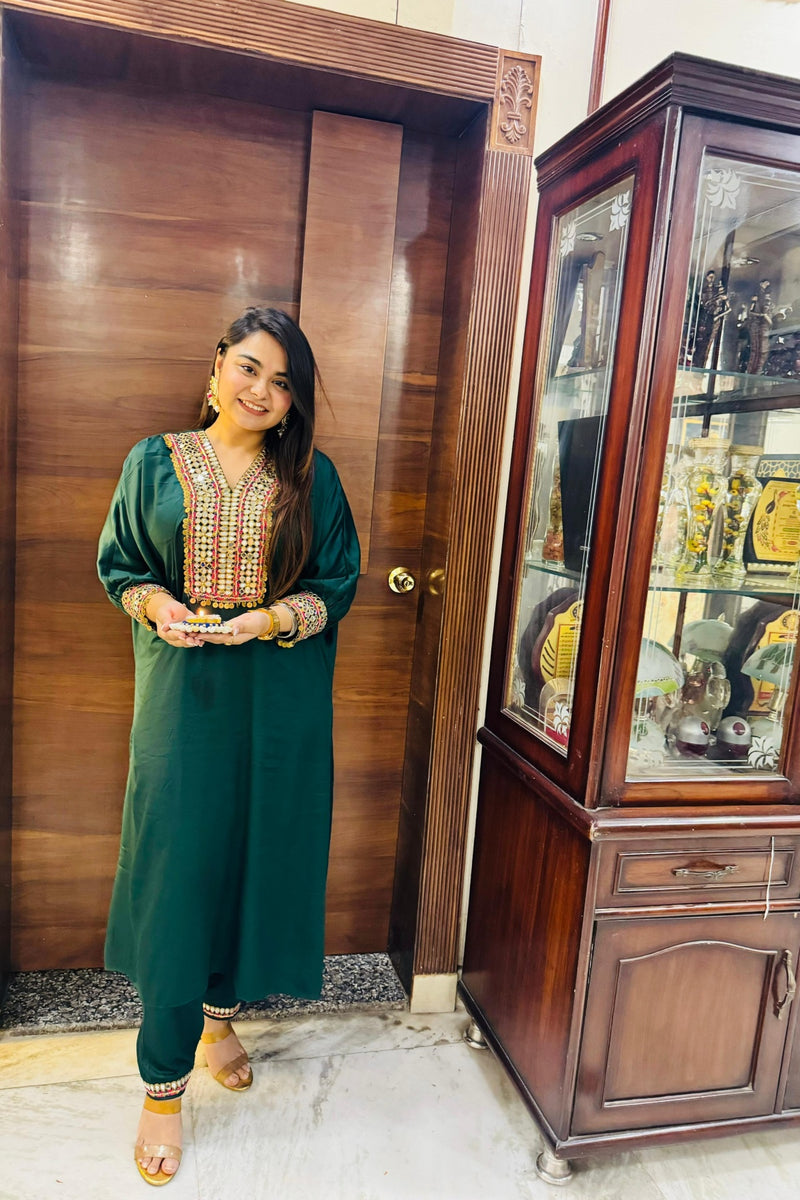 Embroidery green suit