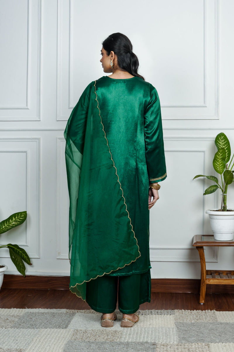 Green Gajji Silk Embroidered Kurta Set With Dupatta