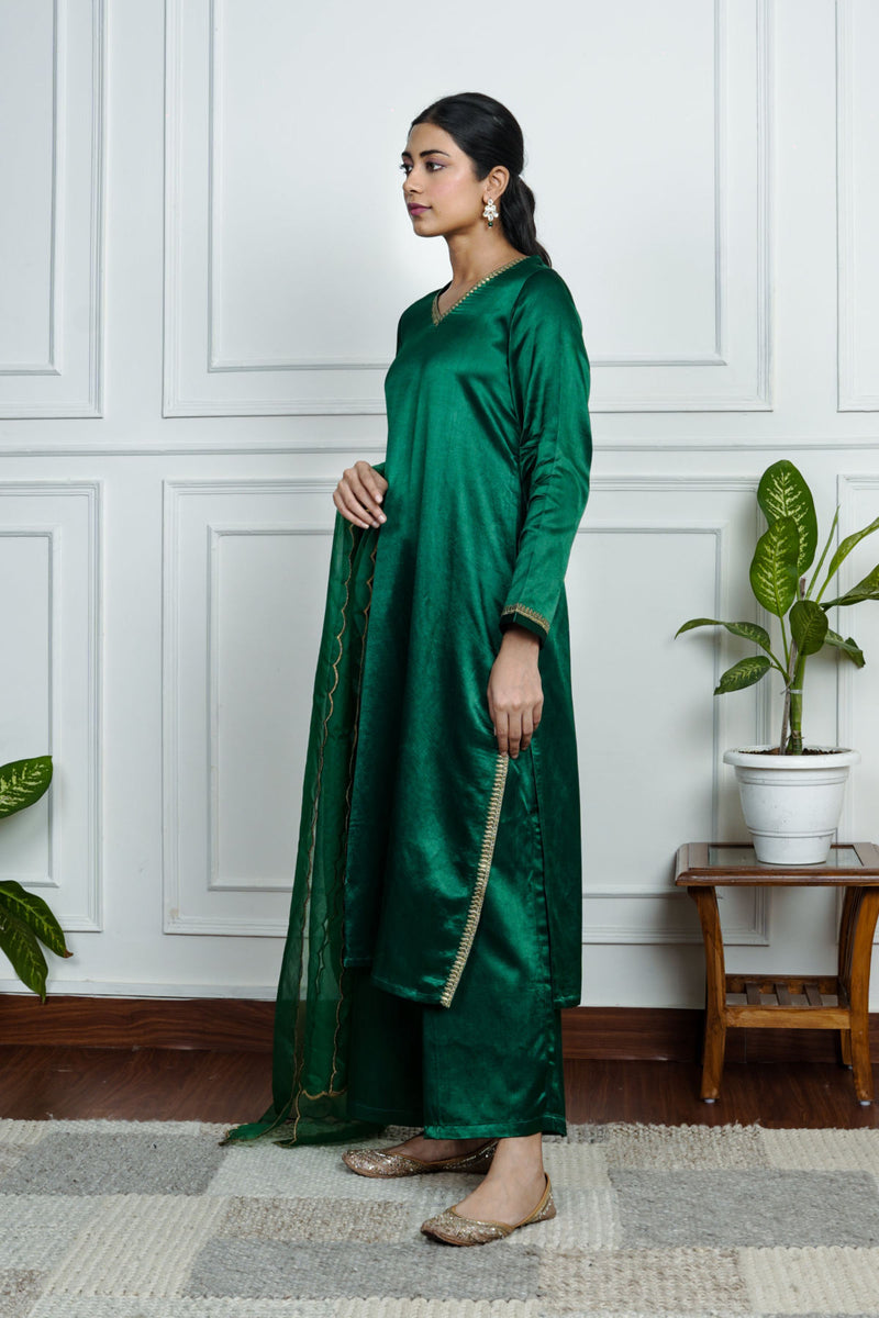 Green Gajji Silk Embroidered Kurta Set With Dupatta
