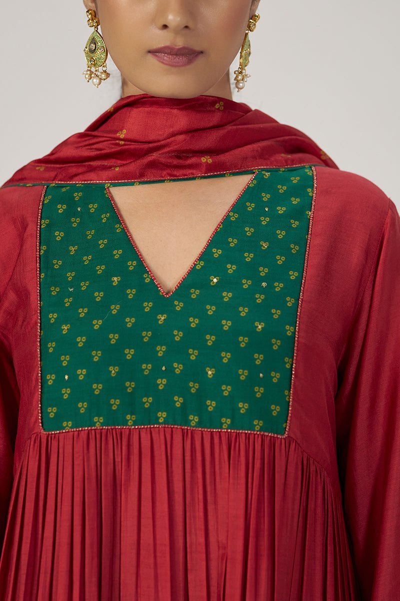 Tango Red and Green Festive Print Kurta Set