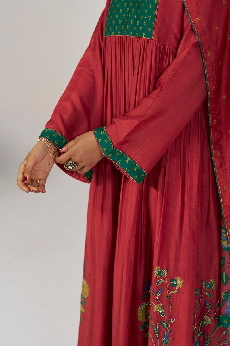 Tango Red and Green Festive Print Kurta Set